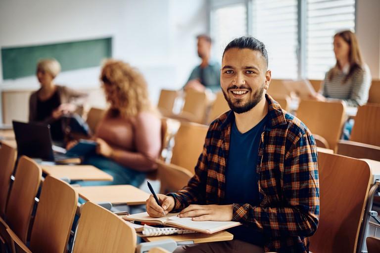 Bild für Artikel: Studieren mit Ausbildung? Alles, was du wissen musst!