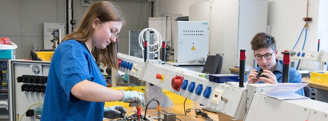 Ausbildung zum/zur Elektroniker/in bei Siemens