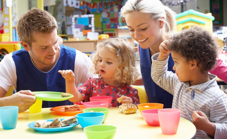 Gehalt in der Ausbildung zur Erzieherin und zum Erzieher