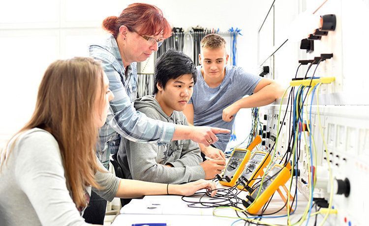 Bild aus dem Text zu Duales Studium Robotik