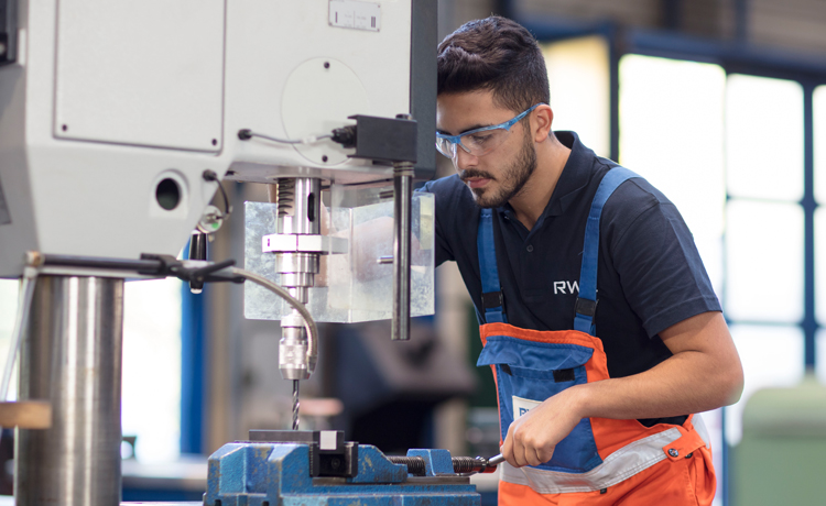 Was macht man in der Ausbildung zum Industriemechaniker? 